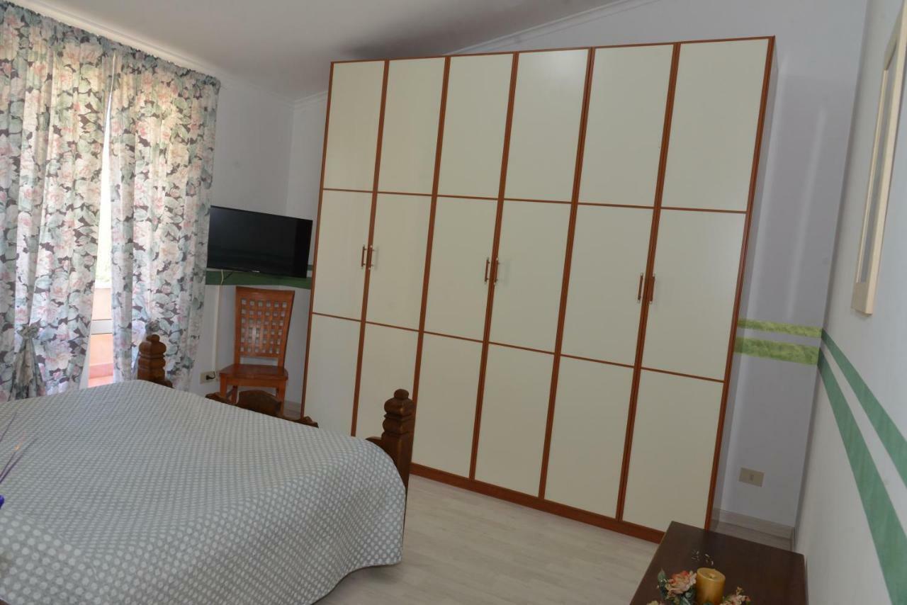 I Villini Affittacamere Fiumicino Ngoại thất bức ảnh