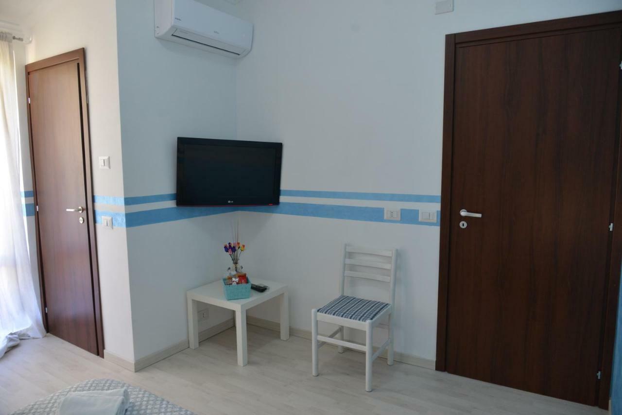 I Villini Affittacamere Fiumicino Ngoại thất bức ảnh