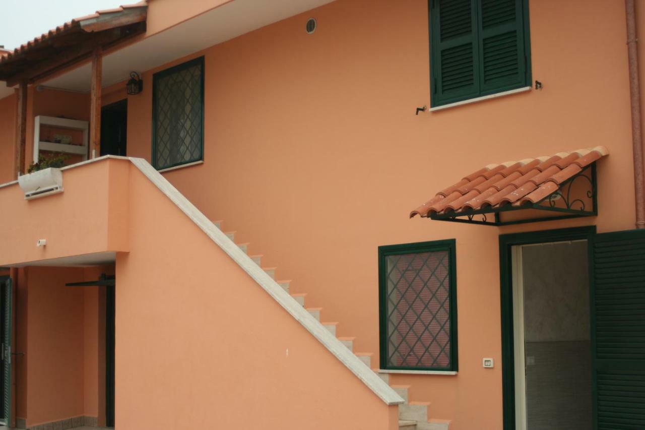 I Villini Affittacamere Fiumicino Ngoại thất bức ảnh